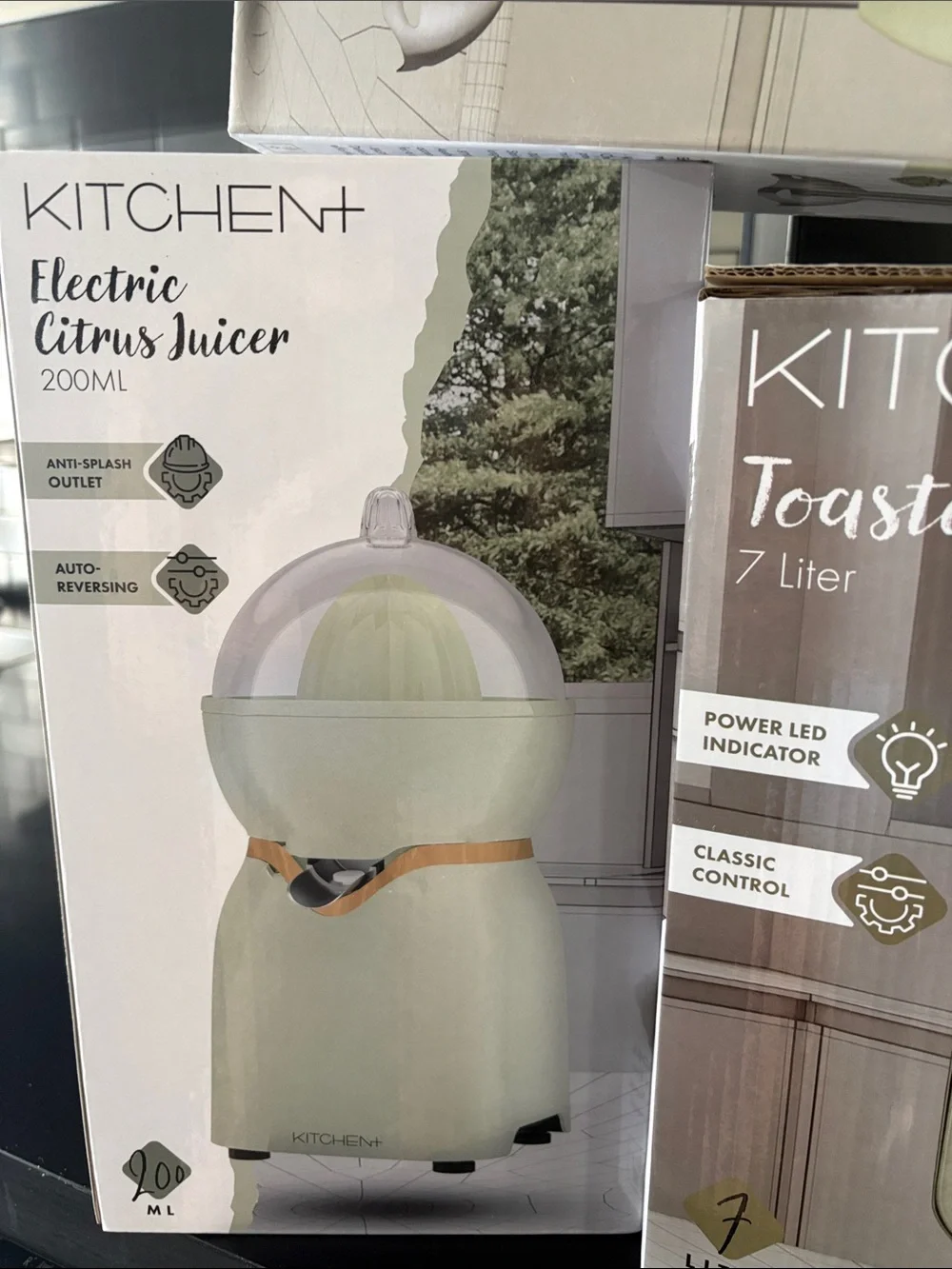 Kitchen + brand new